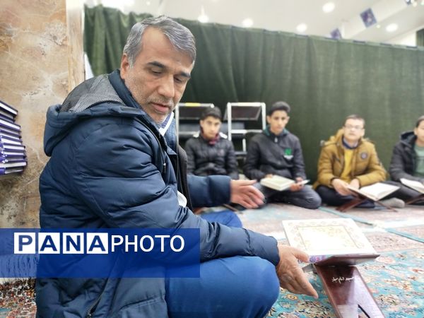 جلسه هفتگی آموزش قرآن در شهرستان خلیل آباد 