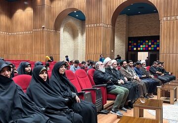 نشست بصیرتی نوجوانانه در یزد