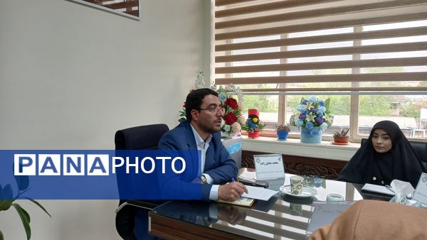 اولین نشست نمایندگان مجلس دانش‌آموزی آذربایجان شرقی با معاون پرورشی و فرهنگی استان