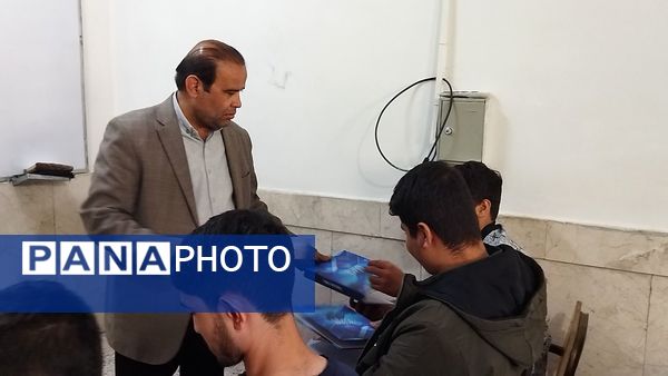 گرامیداشت روز دانش آموز در دبیرستان شاهد ابوذر غفاری 