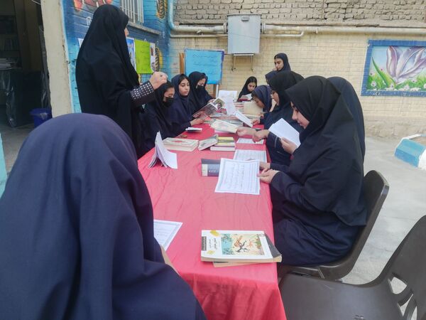 بزرگداشت هفته کتاب خوانی در نیشابور