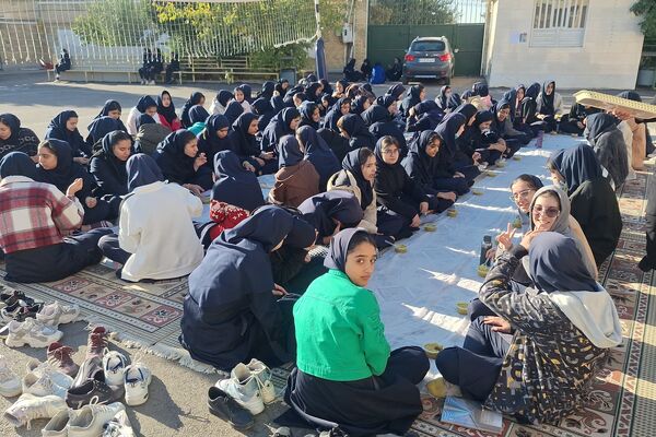 مراسم عزاداری حضرت زهرا (س) در دبیرستان دخترانه هیأت امنایی پویش ناحیه ۳شیراز 