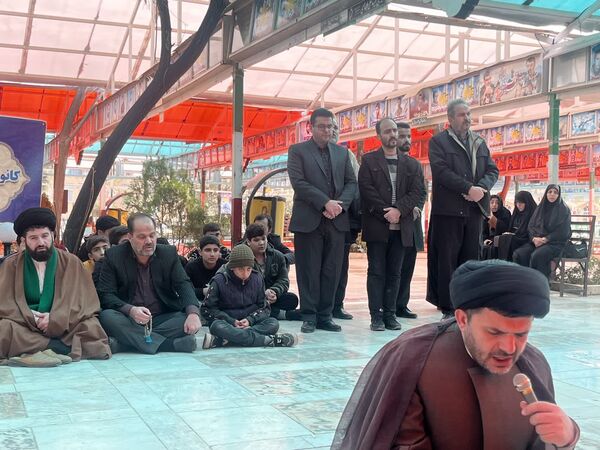 غبارروبی گلزار شهدای قم به‌مناسبت هفته کانون‌های فرهنگی تربیتی