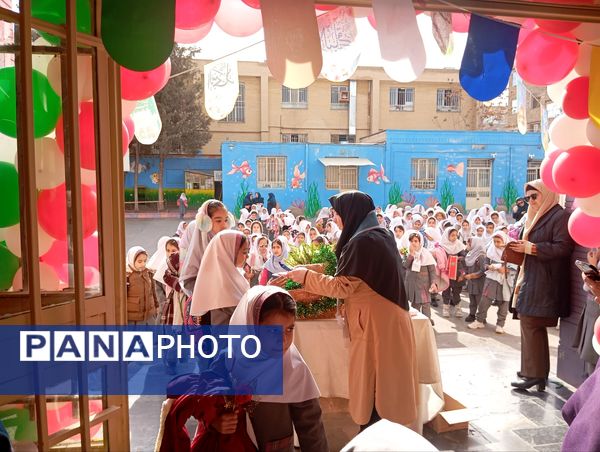 جشن میلاد حضرت ولی عصر (عج)در دبستان نرجس
