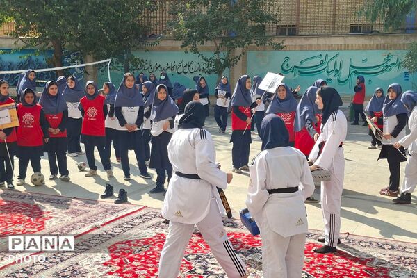 المپیاد ورزشی درون مدرسه‌ای در مدارس شاهد نجمه، راضیه شکرایی و شهید مجید مجیدی ناحیه دو شهرری 