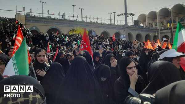  تهران در سوگِ رهبر شهید ایستاد