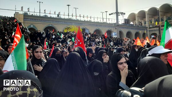  تهران در سوگِ رهبر شهید ایستاد