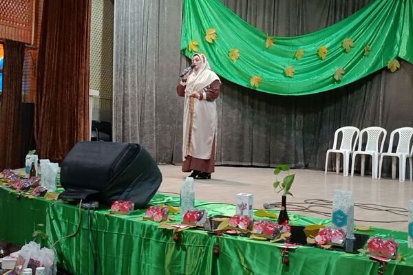 دبیرستان عترت ورامین، عطر مادر را در کانون هدایت پراکند