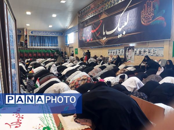   برگزاری جشن ایام‌الله دهه فجر همزمان با نماز جمعه بخش صفادشت با حضور پرشور مردم