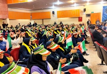 هم‌صدایی مدارس با قلب ایران