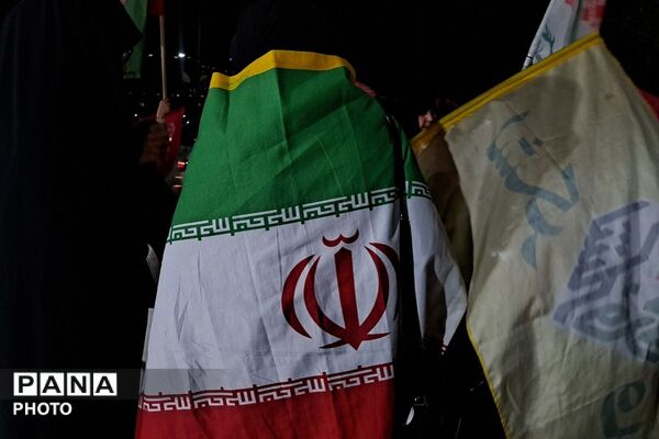 اجتماع مردمی در میدان شهدای گمنام فاز چهار اندیشه