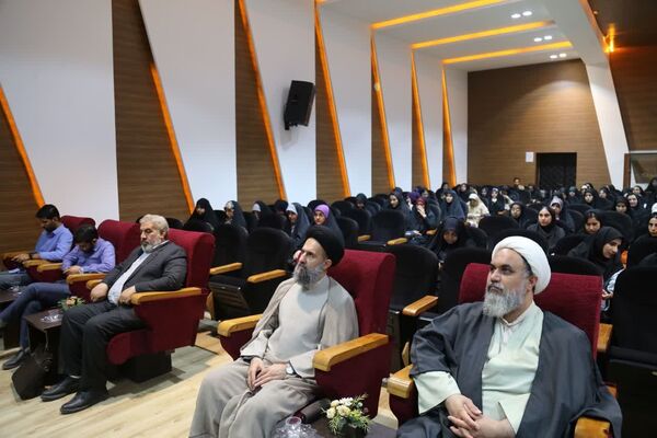حضرت زینب (س) فروغ ایمان و شهامت در دل مومنان