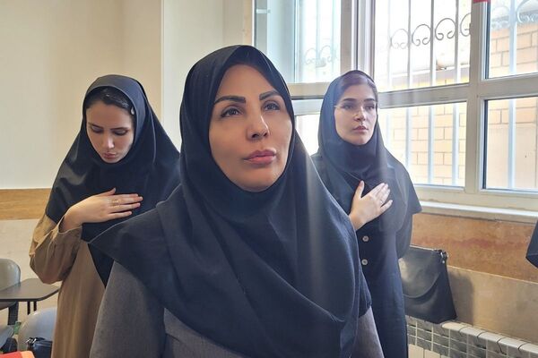 جلسه شورای معلمان دبیرستان نمونه دولتی ولایت