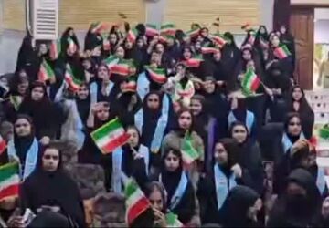 روایت دانش‌آموزان دشتستانی از همایش «یاوران و جوانان انقلاب اسلامی» در برازجان