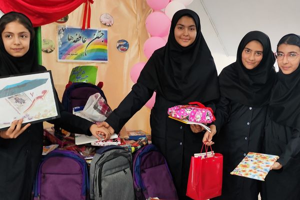 برگزاری جشن عاطفه‌ها در متوسطه مهدیه فاز۲ اندیشه شهریار