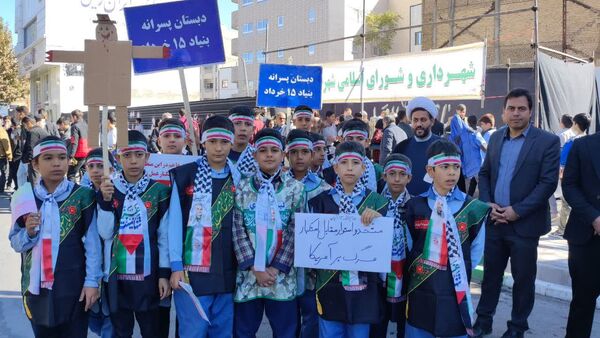 مردم کاشمر با گام‌های استوار در مسیر آرمان‌های انقلاب گام برداشتند 