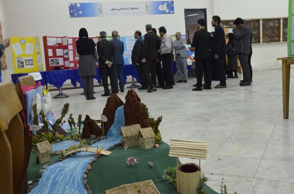 افتتاح نمایشگاه پژوهش های دانش آموزی در چارچوب جشنواره جابر بن حیان 