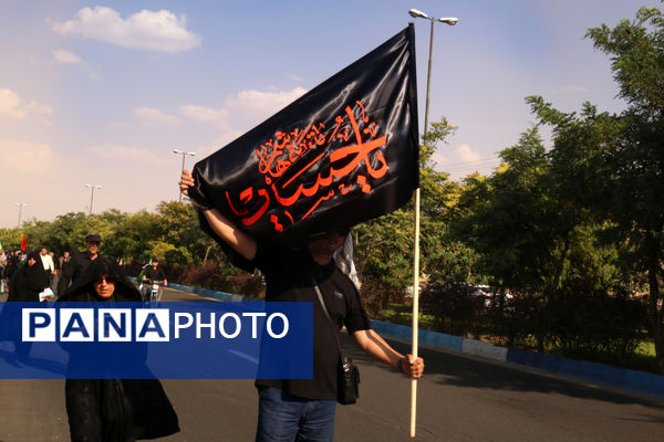 پیاده‌روی جاماندگان اربعین حسینی در تبریز