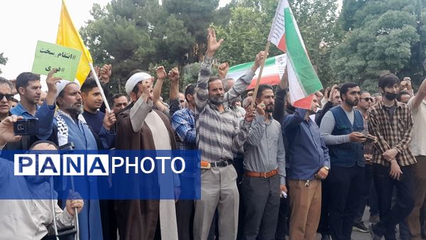  حضور بی نظیر مردن نیشابور در راهپیمایی بر علیه حمله رژیم صهیونسیتی