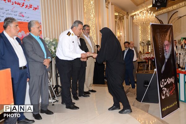 مراسم بزرگداشت و تکریم مقام و منزلت معلمان چهاردانگه