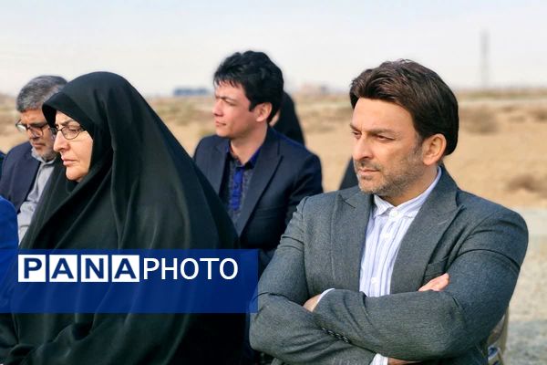 آیین کلنگ‌زنی هنرستان خیرساز هیأت امنایی در قرچک