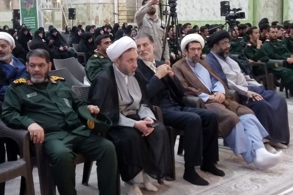 تجدید میثاق مربیان عقیدتی، هادیان سیاسی و فعالان عرصه جهاد تبیین در سپاه پاسداران و بسیج کشور با آرمان‌های بنیانگذار جمهوری اسلامی در حرم امام خمینی (ره)