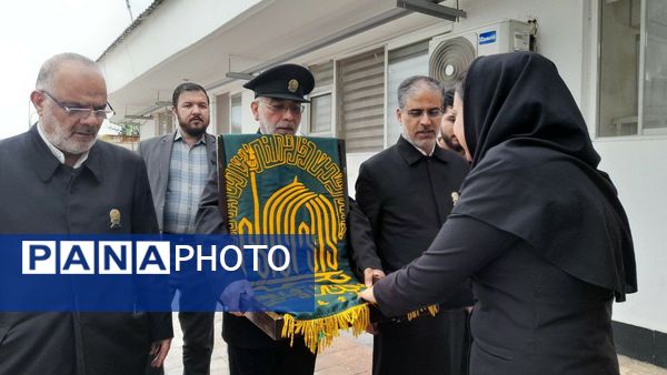 کاروان زیر سایه خورشید، به دیار نور رسید