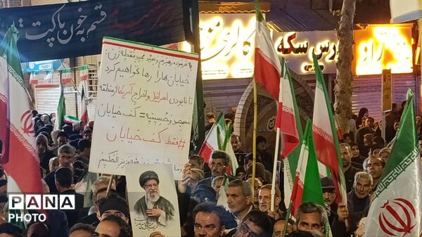 بیعت مردم نیشابور با سومین رهبر انقلاب اسلامی و اعلام بیزاری از دشمنان وطن