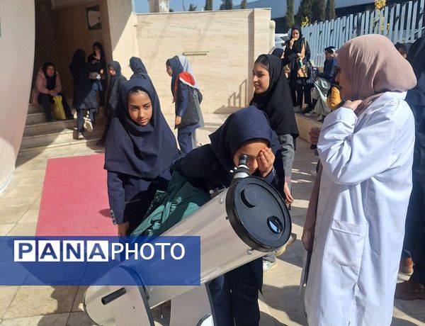 سفر کهکشانی و جشن علم، هیجان و کشف در اردوی علمی فردوسی مشهد