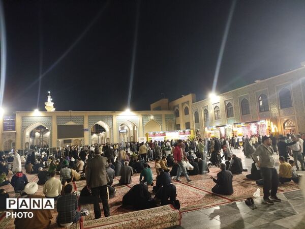 مراسم یادبود شهدا و دهه کرامت در حرم مطهر رضوی 
