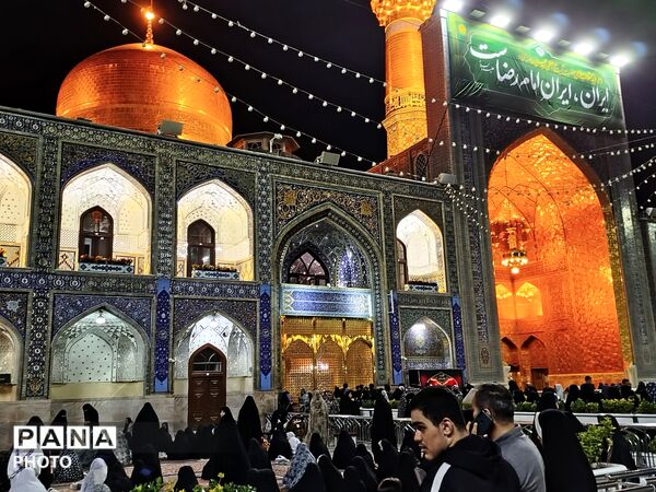 مراسم یادبود شهدا و دهه کرامت در حرم مطهر رضوی 