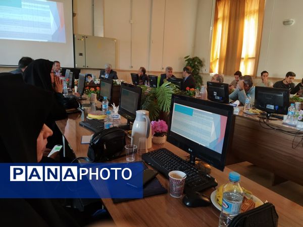  ششمین جلسه پروژه مهر ناحیه ۶ در هنرستان دارالفنون