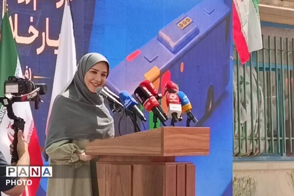 لابراتوار سیار خلاقیت و ساخت در مدرسه مهندس وحید کیهانی
