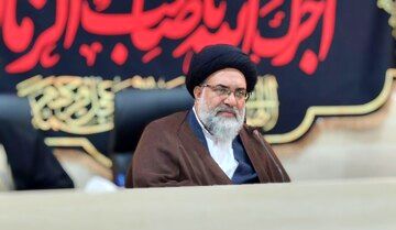 ملت ایران در سخت‌ترین شرایط همراه و هم‌قدم نظام است