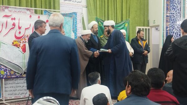 جلسه قرآنی در خلیل‌آباد 