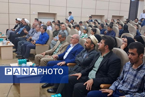 محفل انس با قرآن کریم به‌مناسبت چهلم شهدای اقتدار ملی در سنندج