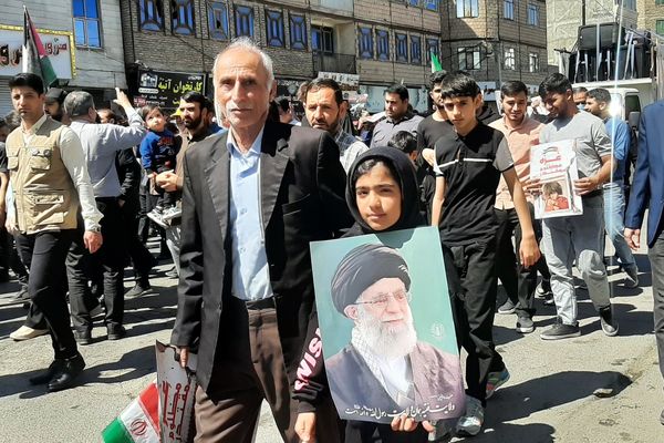 حضور پرشور اقشار مختلف مردم بهارستان دو در راهپیمایی روز جهانی قدس 