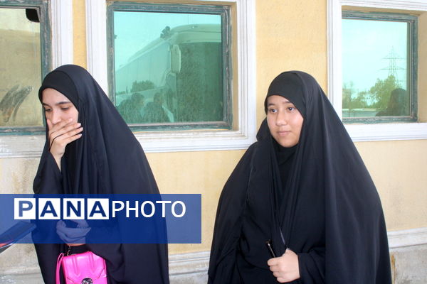 دانش آموزان بوشهر برای دیدار با رهبر انقلاب عازم تهران شدند 