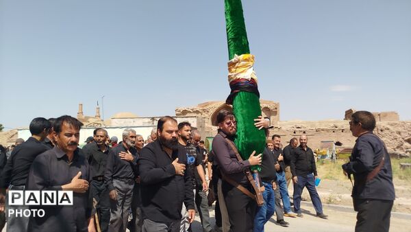 مراسم عزاداری در روز عاشورا همراه با حضور پر شور مردم روستای شوریاب