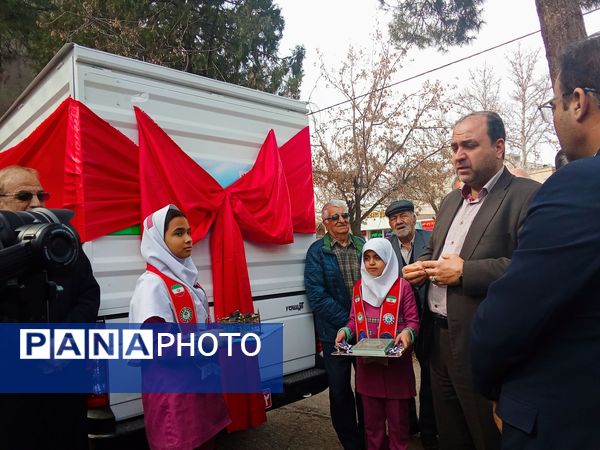 افتتاح کتابخانه سیار روستایی شماره۲ نیشابور باحضورپیشتازان سازمان دانش آموزی درمراسم