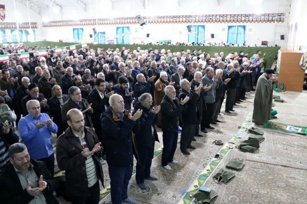 آیین عبادی - سیاسی نماز جمعه محمدشهر کرج