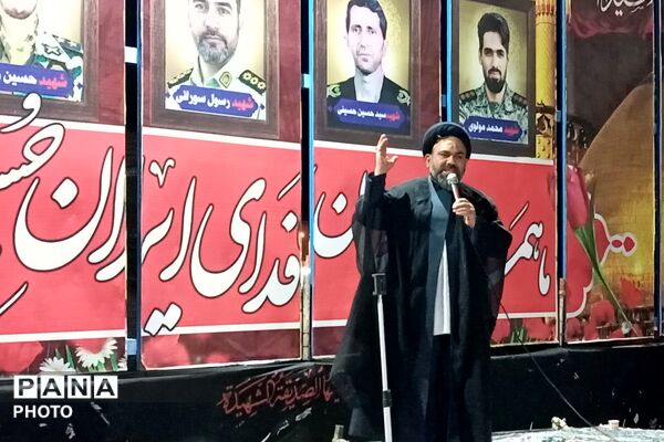 شبِ خروش؛ فریادِ اقتدار، مردم شهر بن همچنان در خیابان‌ها