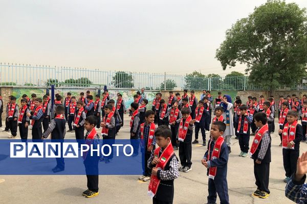 بازدید کشوری از دانش‌آموزان پیشتاز دبستان فولادفر ناحیه دو شهرری 