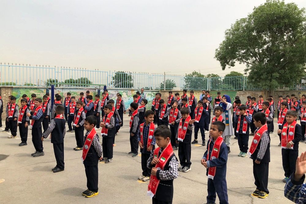 بازدید کشوری از دانش‌آموزان پیشتاز دبستان فولادفر ناحیه دو شهرری 