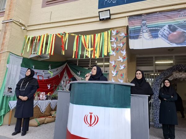 زنگ مهر در دبیرستان شاهد تقوا پیشگان ناحیه ۴ مشهد نواخته شد