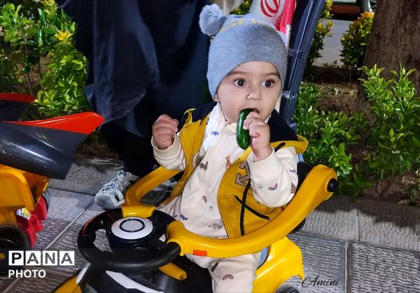 نسل جدید هم پای کار انقلاب هستند