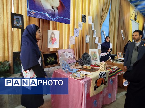 مدرسه انقلاب، بستری برای تبیین ارزش‌های انقلاب اسلامی