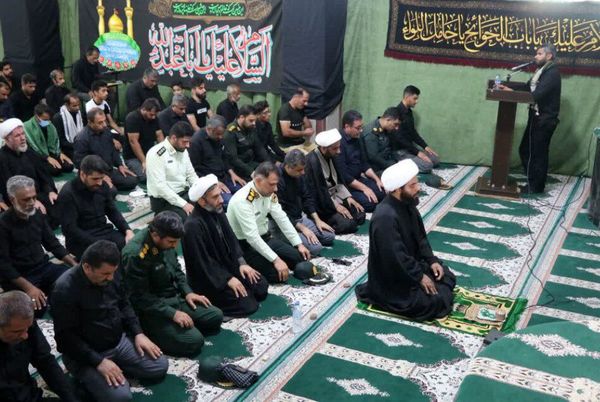 دسته‌روی عزاداران شهرستان بندرخمیر در آیین تاسوعای حسینی