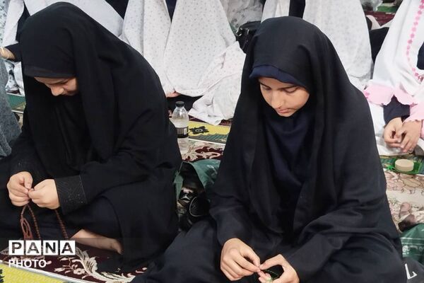 دانش‌آموزان بهارستانی، طلایه‌داران وحدت و معنویت در نماز جمعه