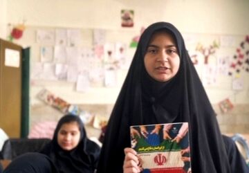 پیام دانش‌آموزان مدرسه زینبیه تفت در اجرای پویش «از ایرانمان دفاع می‌کنیم» 